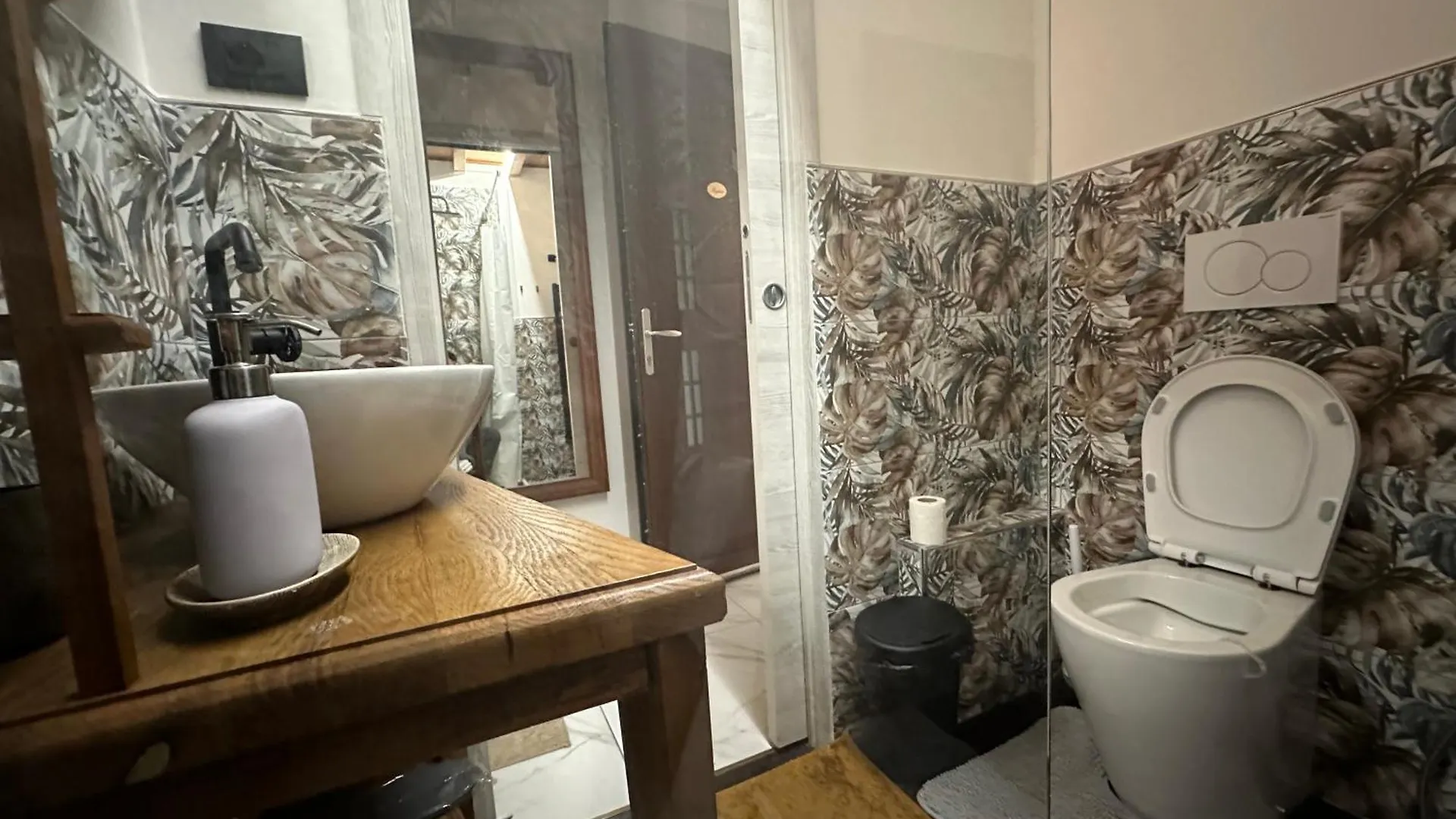 Regina Two - Floored Rustico Relax Firenze Italia